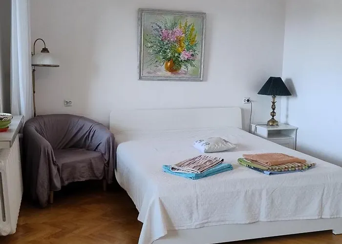 A Cosy Private Room In The Heart Of Old Podgorze